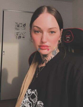 Full leaked Goth queen private onlyfans photo