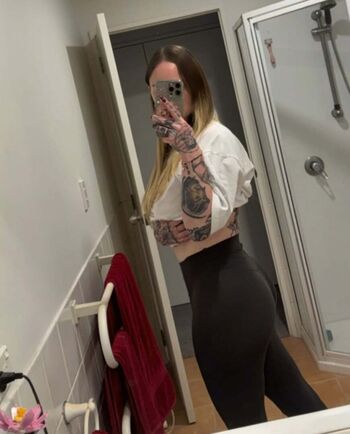 Full leaked Goth queen private onlyfans photo