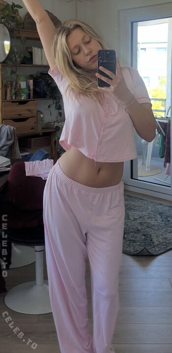 Full leaked Helenaastoll private onlyfans photo