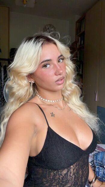 Full leaked Iris vallaranii private onlyfans photo
