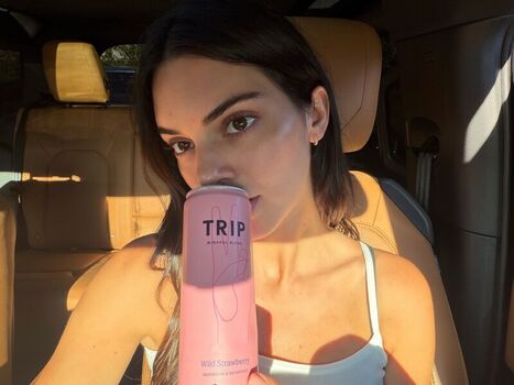 Full leaked Kendall jenner private onlyfans photo