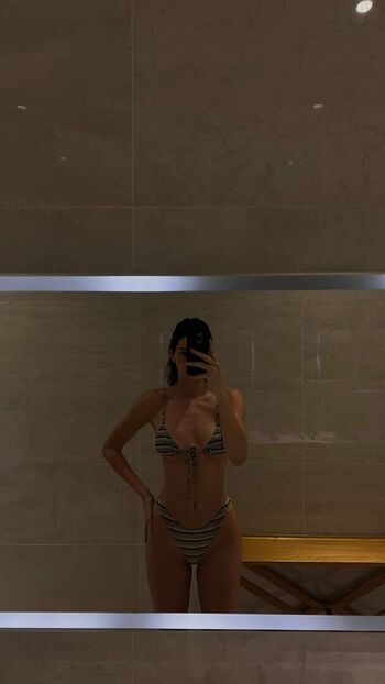 Full leaked Kendall jenner private onlyfans photo