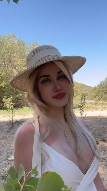 Full leaked Kitty aliice private onlyfans photo