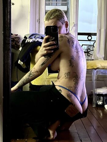 Full leaked Mmmrian private onlyfans photo